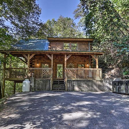 Cabin With Hot Tub And Deck, 3 Mi To Pigeon Forge Sevierville Eksteriør billede