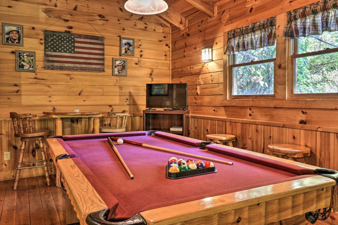 Cabin With Hot Tub And Deck, 3 Mi To Pigeon Forge Sevierville Eksteriør billede