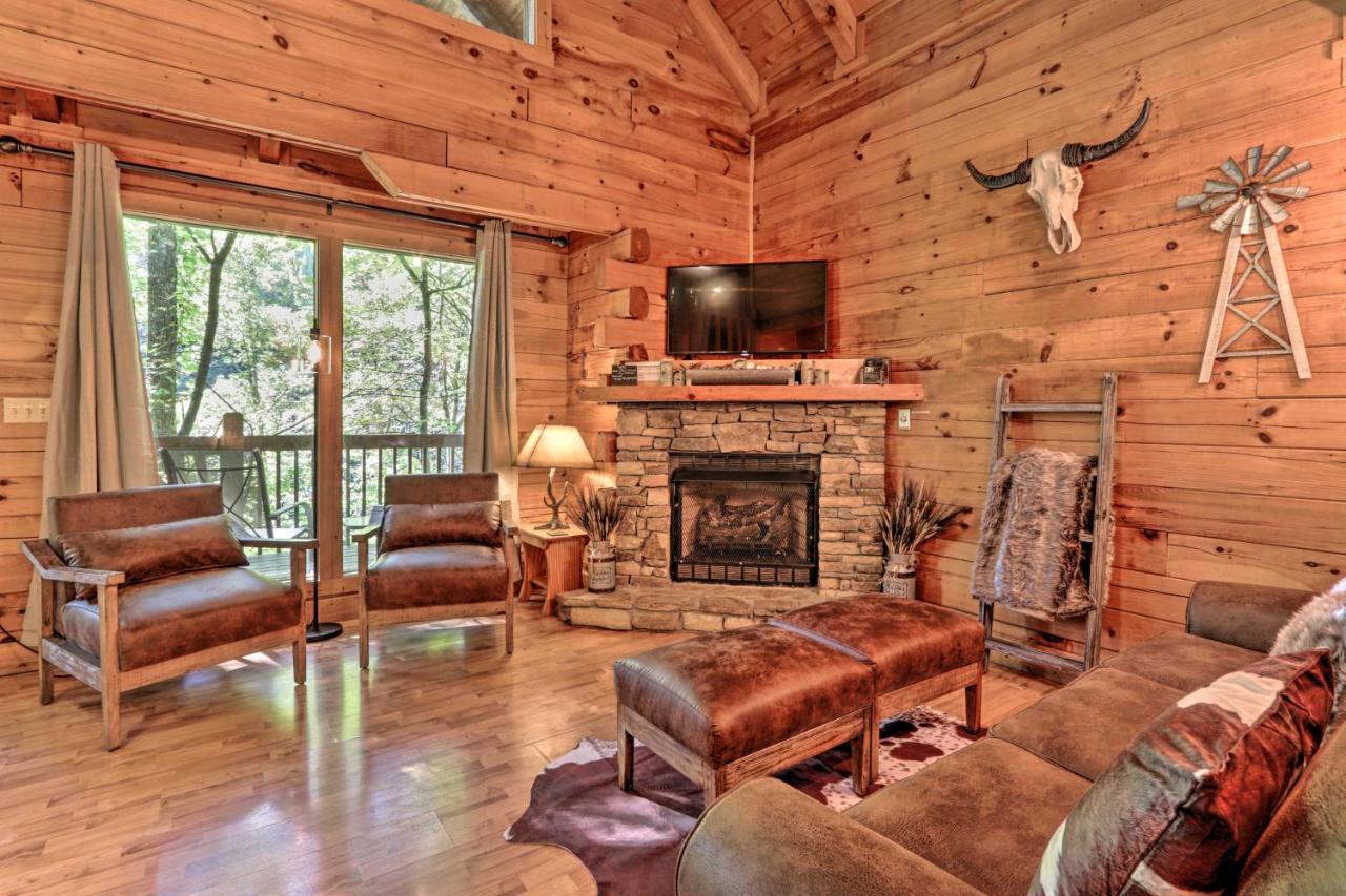 Cabin With Hot Tub And Deck, 3 Mi To Pigeon Forge Sevierville Eksteriør billede