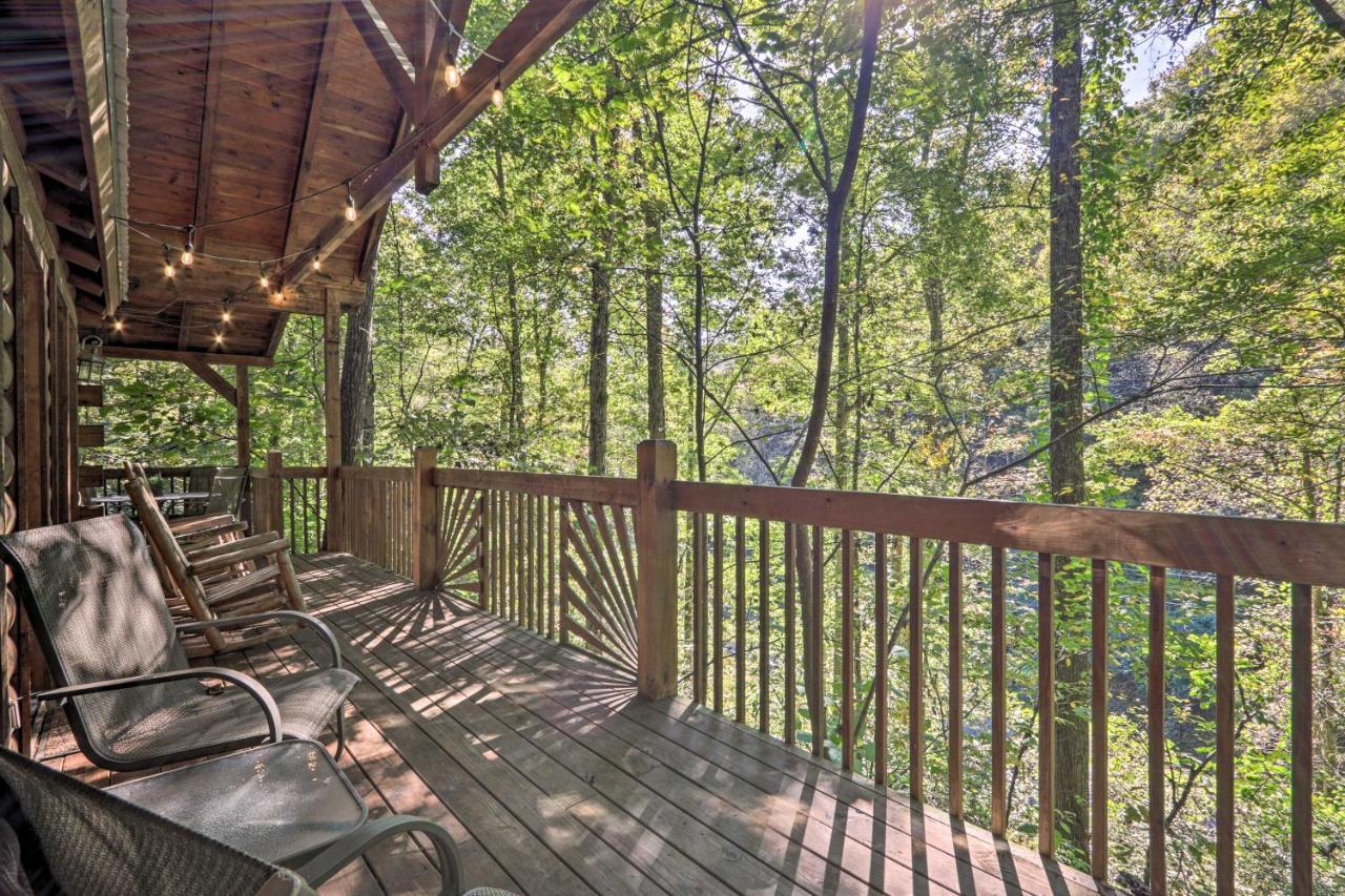 Cabin With Hot Tub And Deck, 3 Mi To Pigeon Forge Sevierville Eksteriør billede